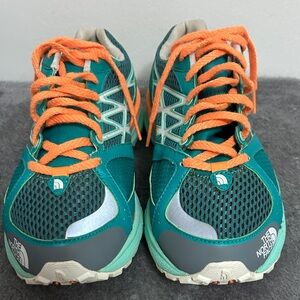 The North Face Sneakers.Size 7.Very good condition.